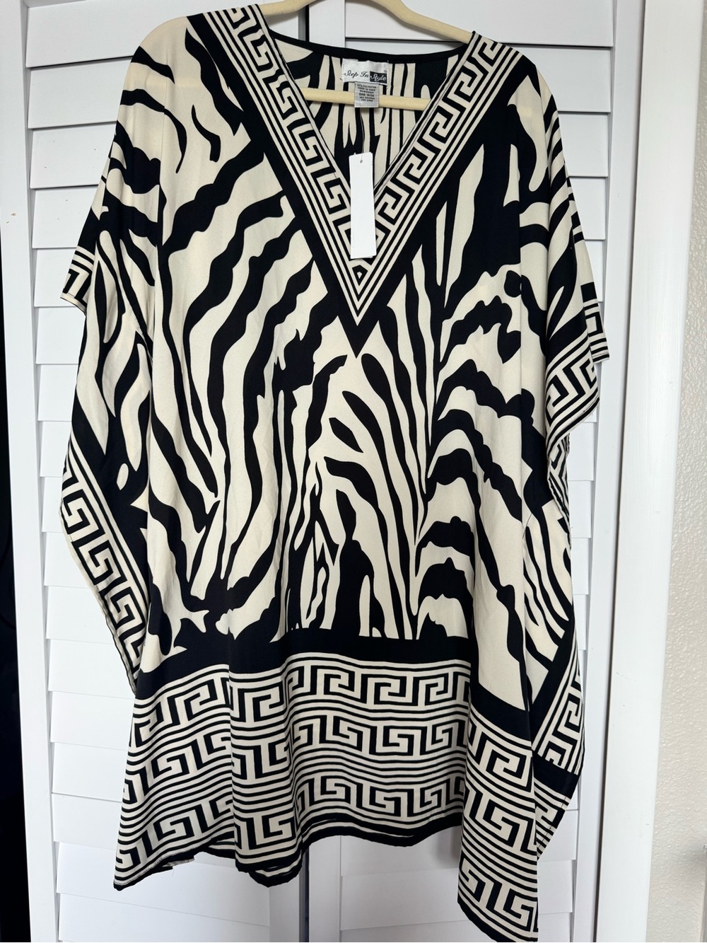 Step In Style Zebra Print Kaftan Cover Up One Size Black White Boho Resort Beach